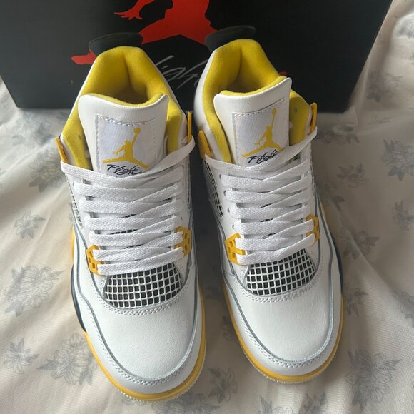 Air Jordan 4 Retro Vivid Sulfur White And Yellow Sneakers - Picture 6 of 6